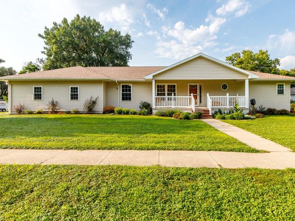 925 W 8th Street, Boone, IA 50036