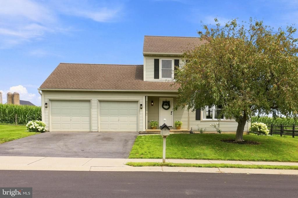 313 WILLOW LANE, NEW HOLLAND, PA 17557
