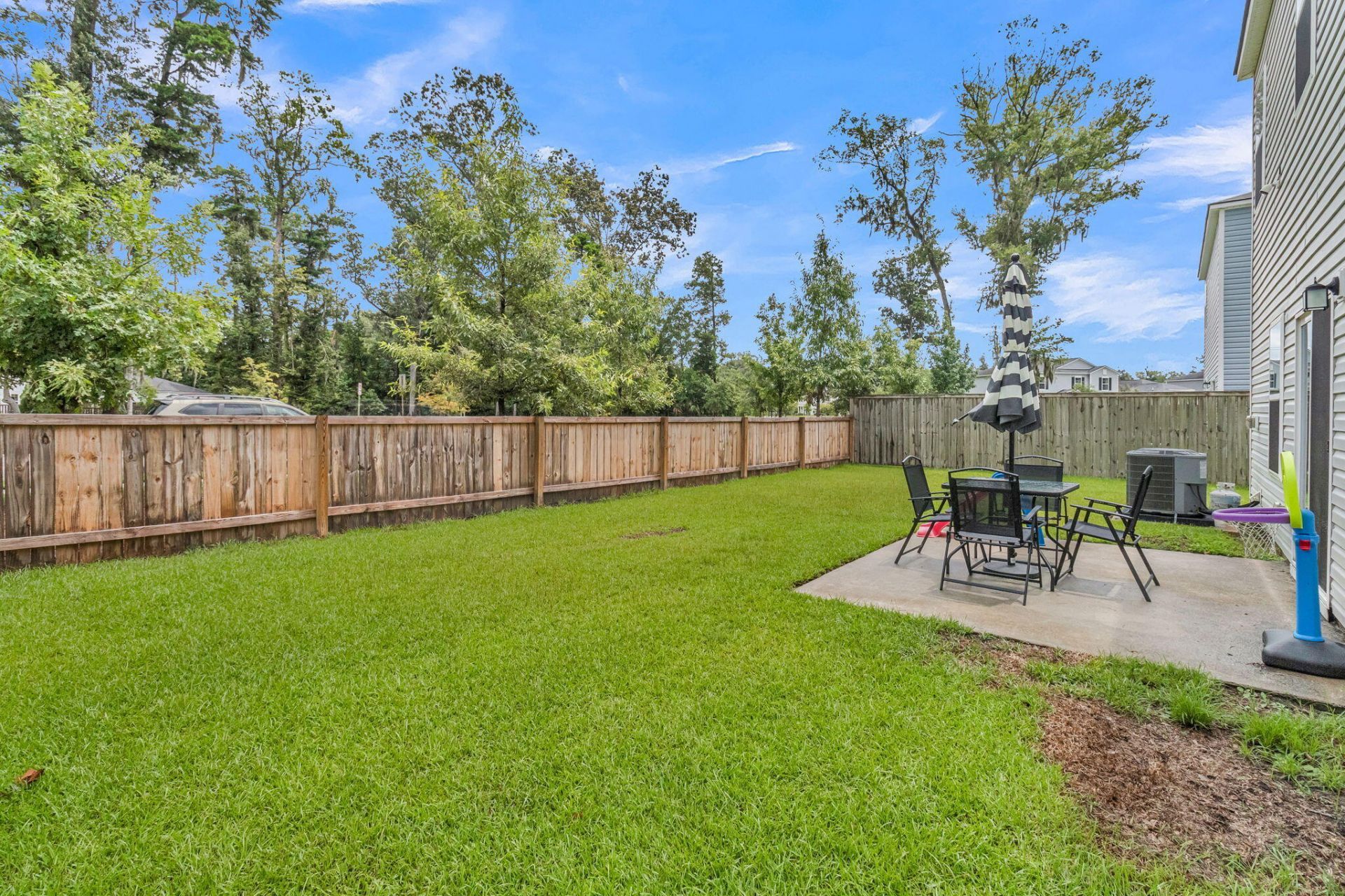 414 Minim Street Photo 11