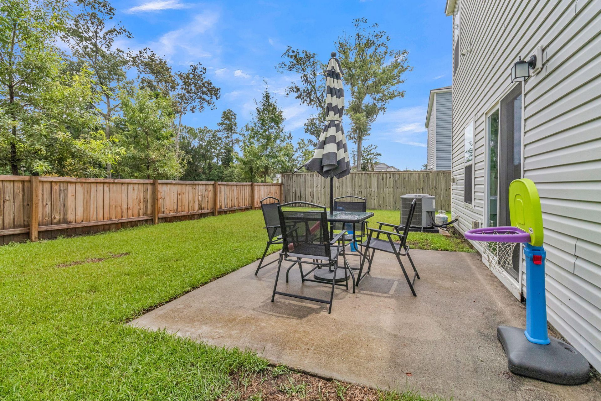 414 Minim Street Photo 27