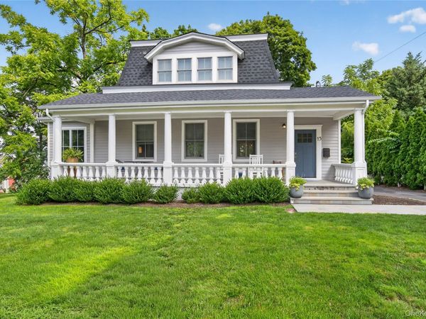 15 Bayview Avenue , Port Washington, NY 11050