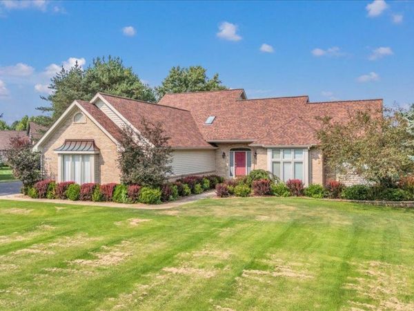 4100 Newcastle Drive, Clarkston, Mi 48348