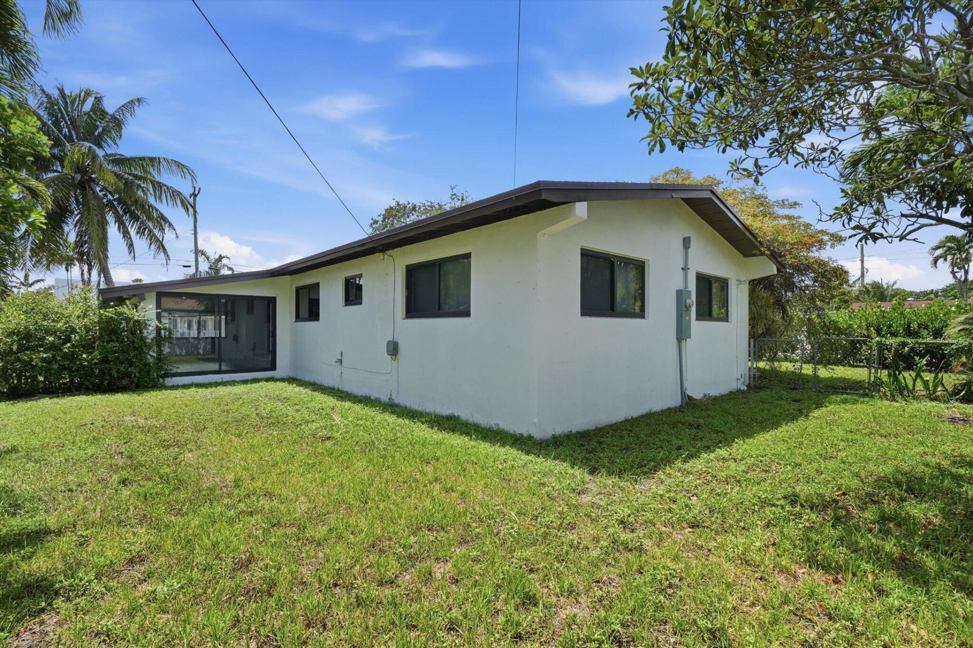 21341 NE 25th Court, Miami, FL 33180 Photo