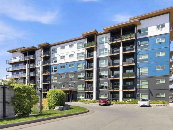 2461 Gateway Rd, Unit #206, Langford, BC V9B 6M6