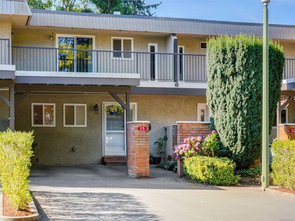 1701 McKenzie Ave, Unit #15, Saanich, BC V8N 1A6