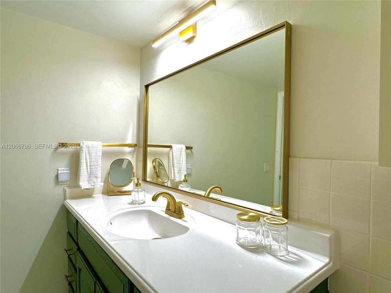 3000 NE 48th St, Unit 203, Fort Lauderdale, FL 33308 Photo