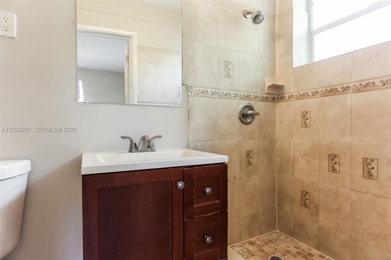 1101 NW 18th St, Fort Lauderdale, FL 33311 Photo