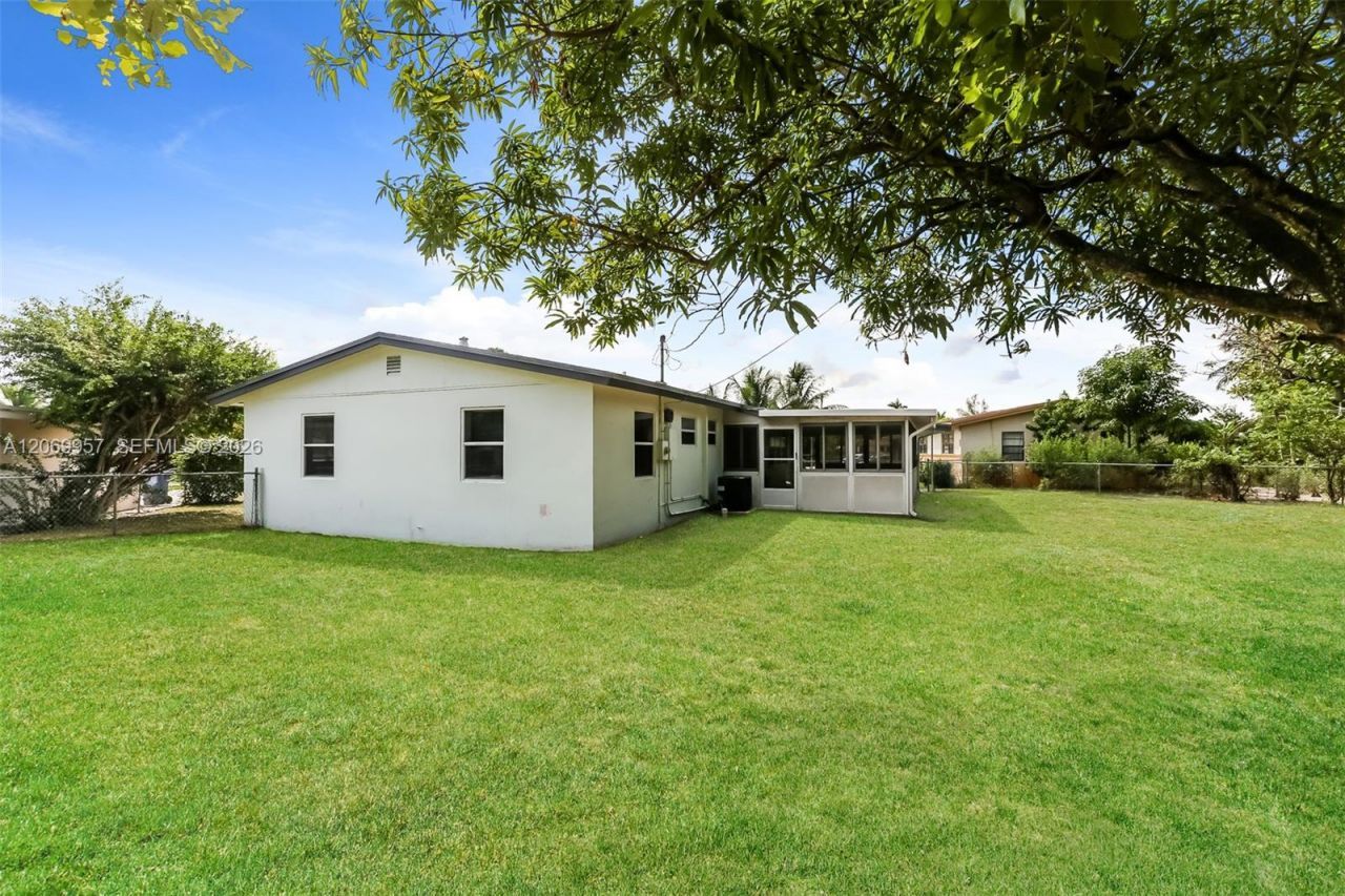1101 NW 18th St, Fort Lauderdale, FL 33311 Photo