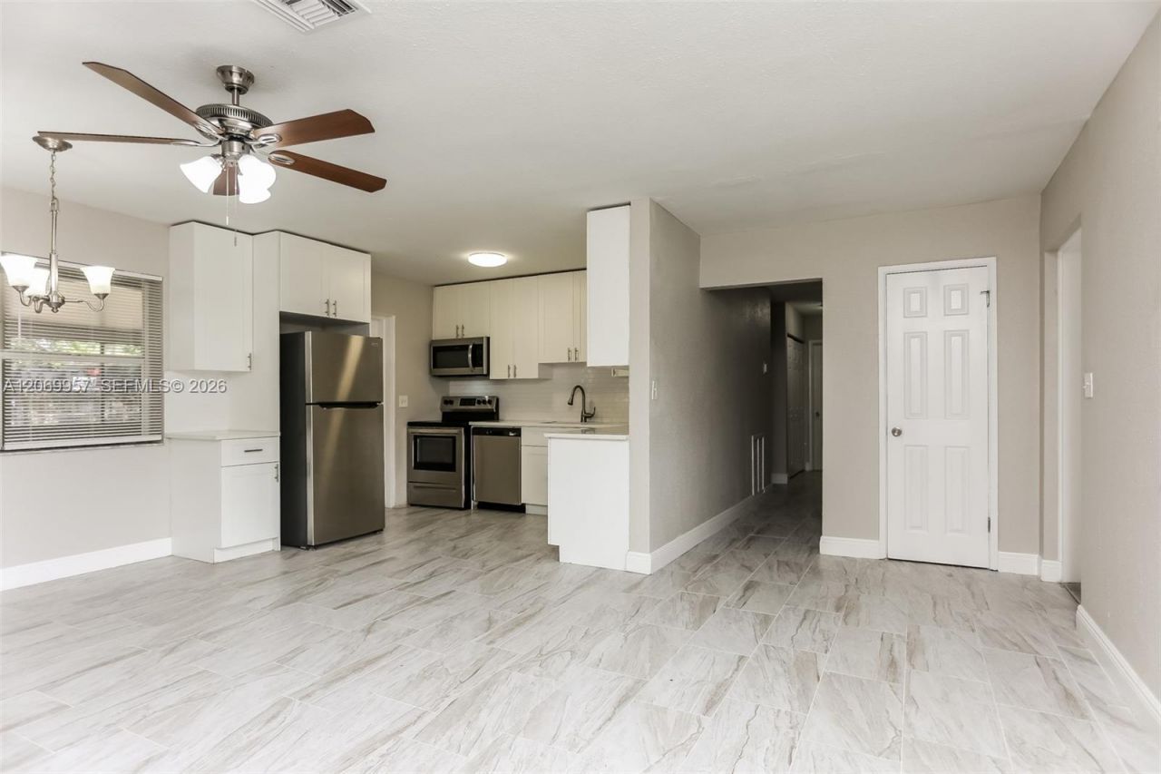 1101 NW 18th St, Fort Lauderdale, FL 33311 Photo