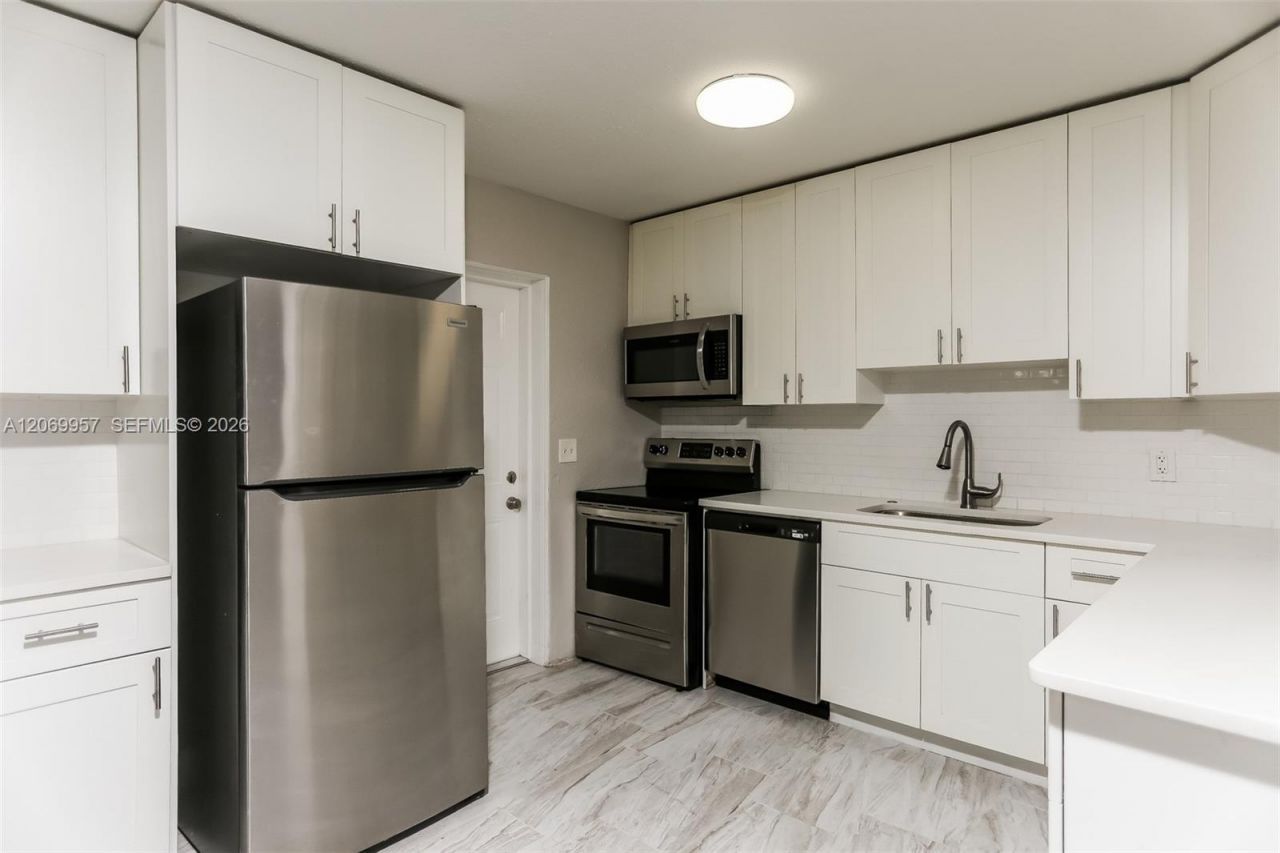 1101 NW 18th St, Fort Lauderdale, FL 33311 Photo