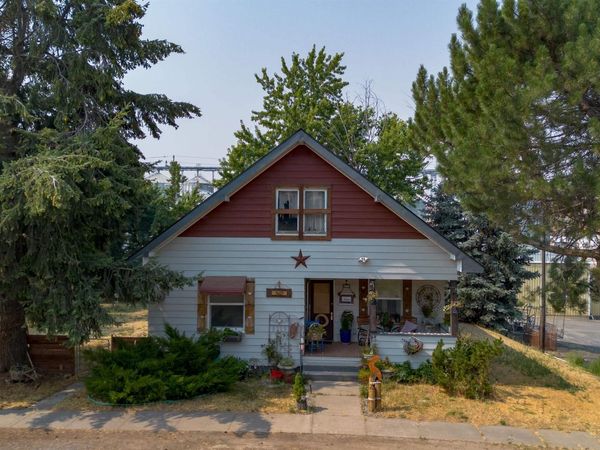 307 C St., Endicott, WA 99125