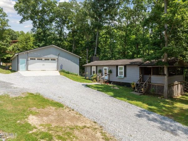 929 Black Alder Lane, Dandridge, TN 37725