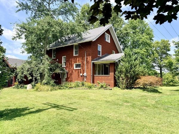 3084 Washington Rd S, Mansfield, OH 44903