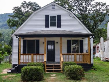 1534 Maple Avenue, Buena Vista, VA 24416