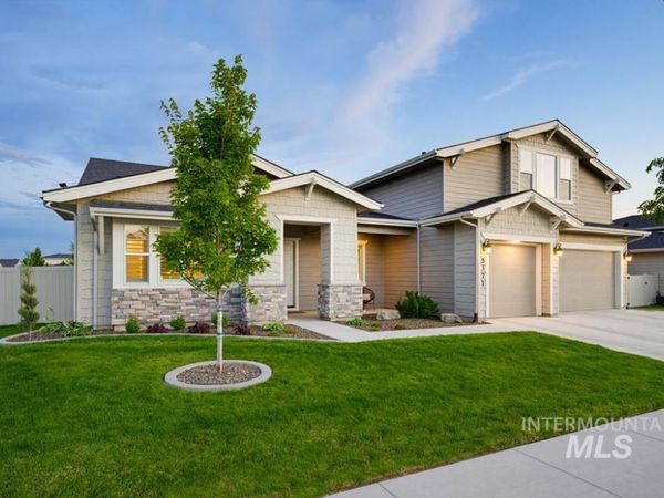 5371 W Philomena Dr, Meridian, ID 83646