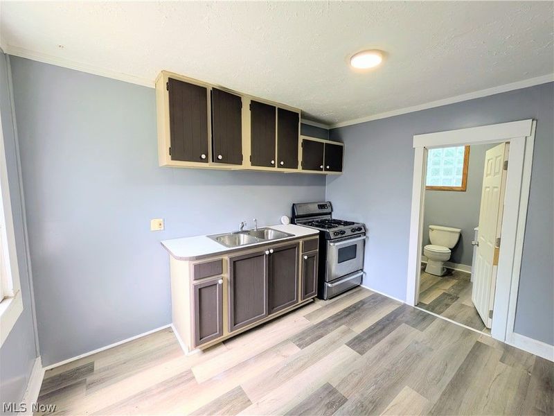 2217 W 104th Street, Cleveland, OH 44102 Photo 24