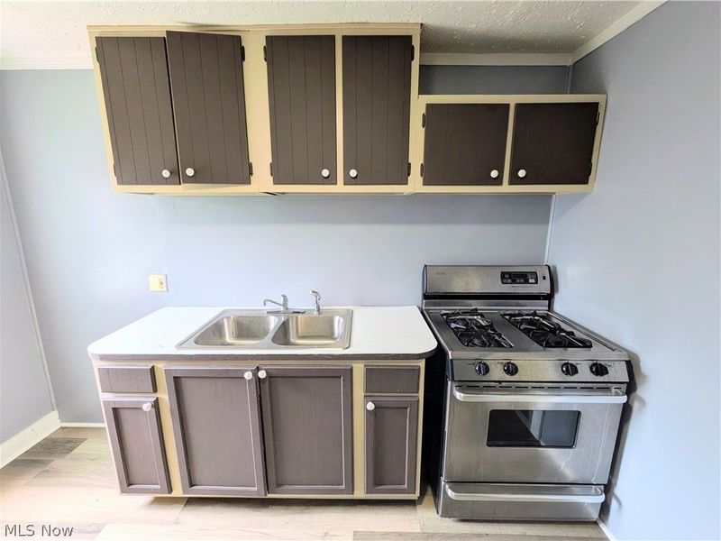 2217 W 104th Street, Cleveland, OH 44102 Photo 25