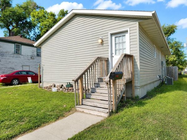 714 S 11th Street, Aberdeen, SD 57401