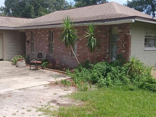 855 N RIDGEWOOD AVENUE , ORMOND BEACH, FL 32174