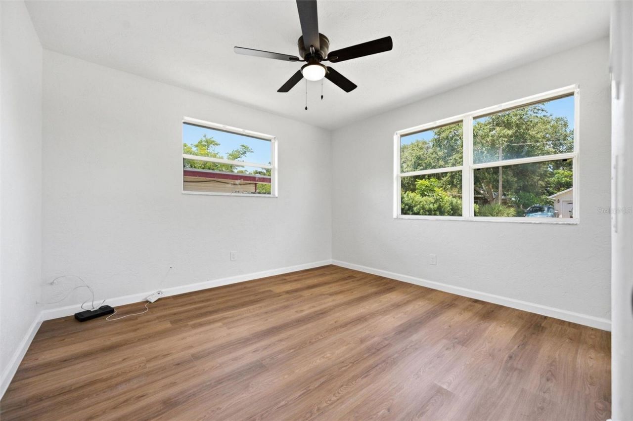 7242 Lynnwood Avenue N, Saint Petersburg, FL 33710 Photo