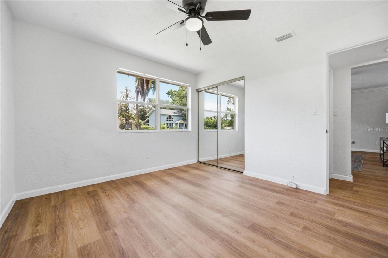 7242 Lynnwood Avenue N, Saint Petersburg, FL 33710 Photo