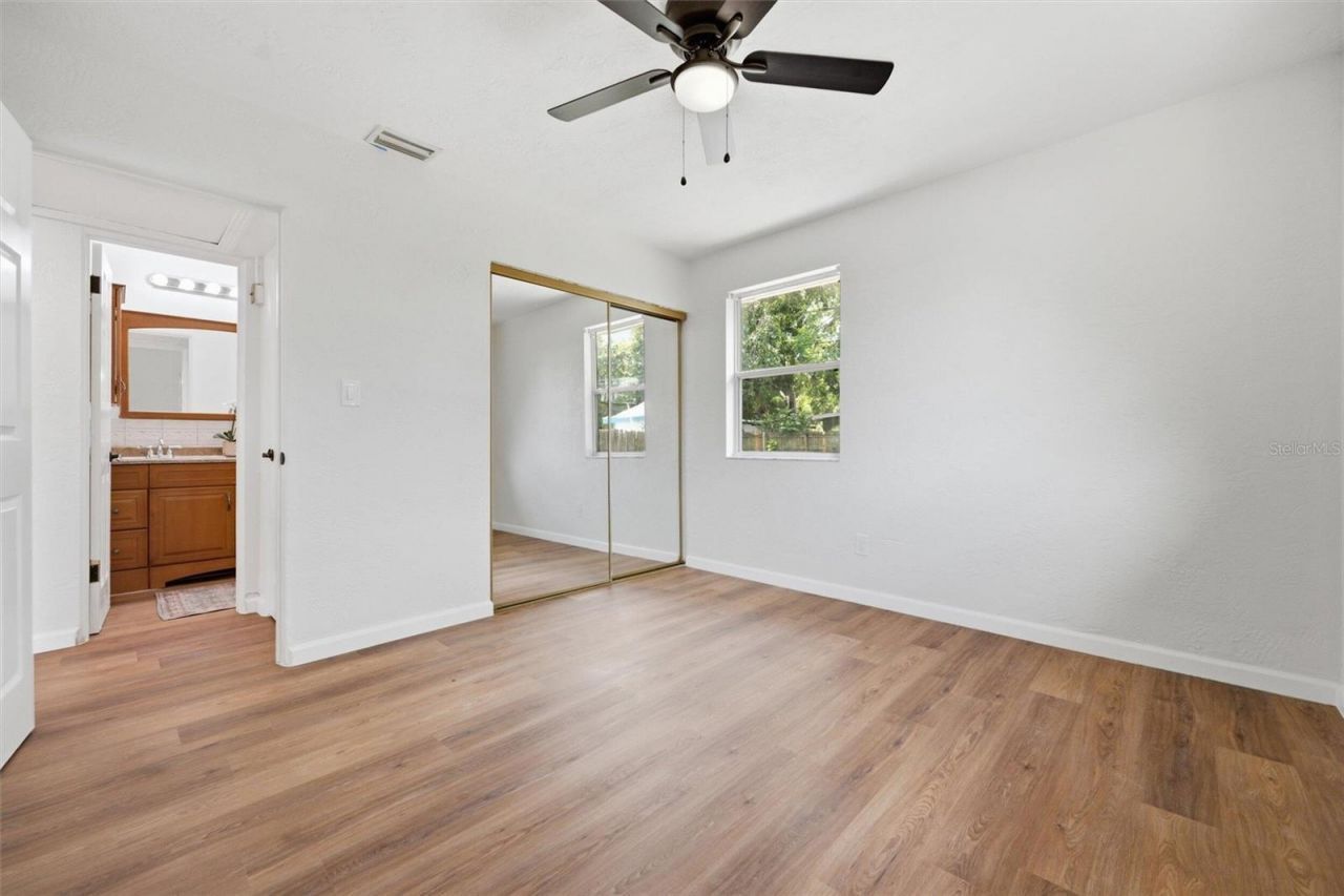 7242 Lynnwood Avenue N, Saint Petersburg, FL 33710 Photo