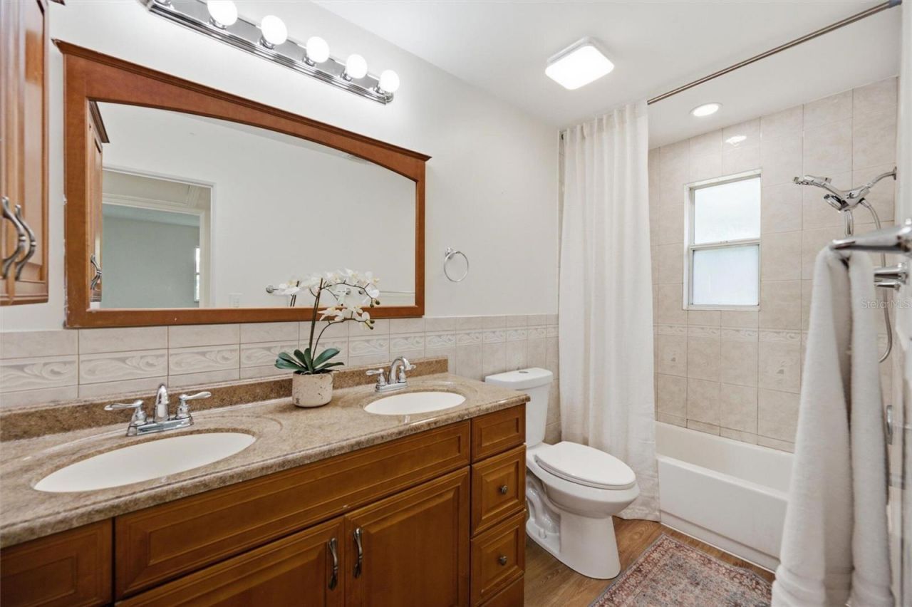 7242 Lynnwood Avenue N, Saint Petersburg, FL 33710 Photo
