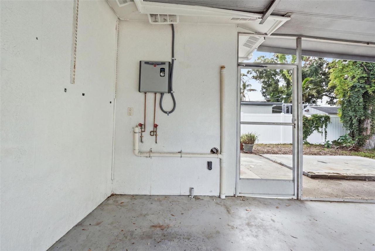 7242 Lynnwood Avenue N, Saint Petersburg, FL 33710 Photo