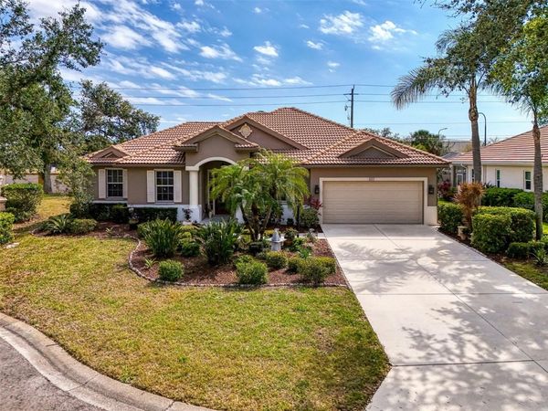 107 WAYFOREST DRIVE , VENICE, FL 34292