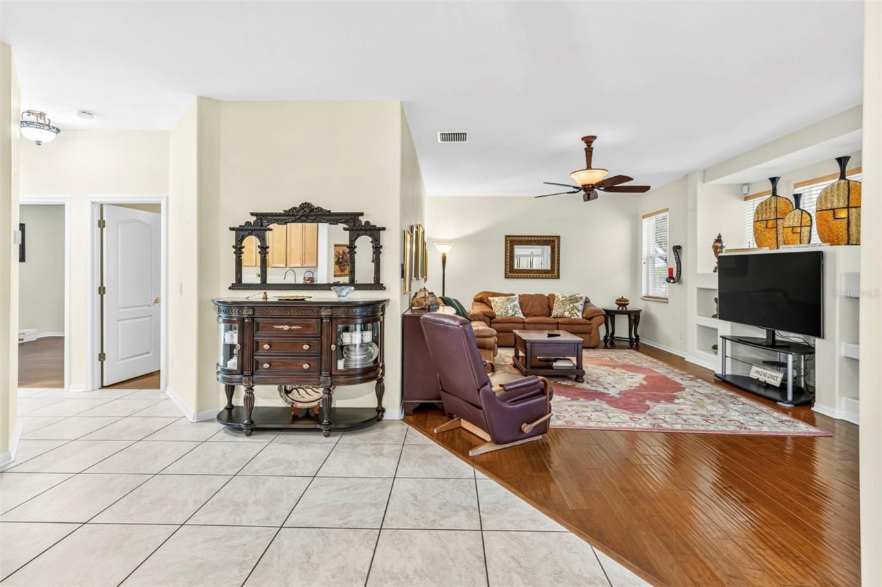 28 Camelot Ridge Drive, Brandon, FL 33511 Photo