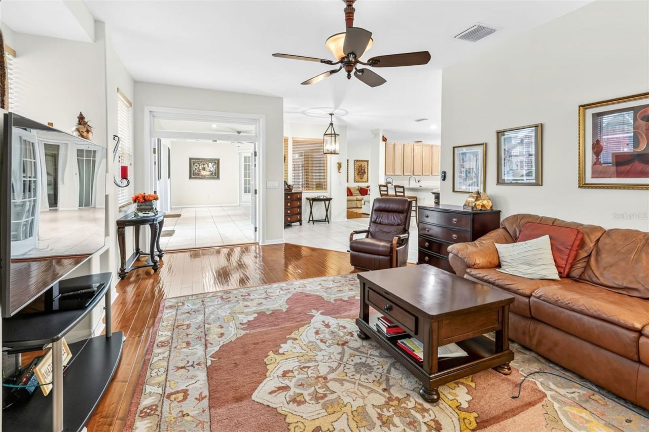 28 Camelot Ridge Drive, Brandon, FL 33511 Photo