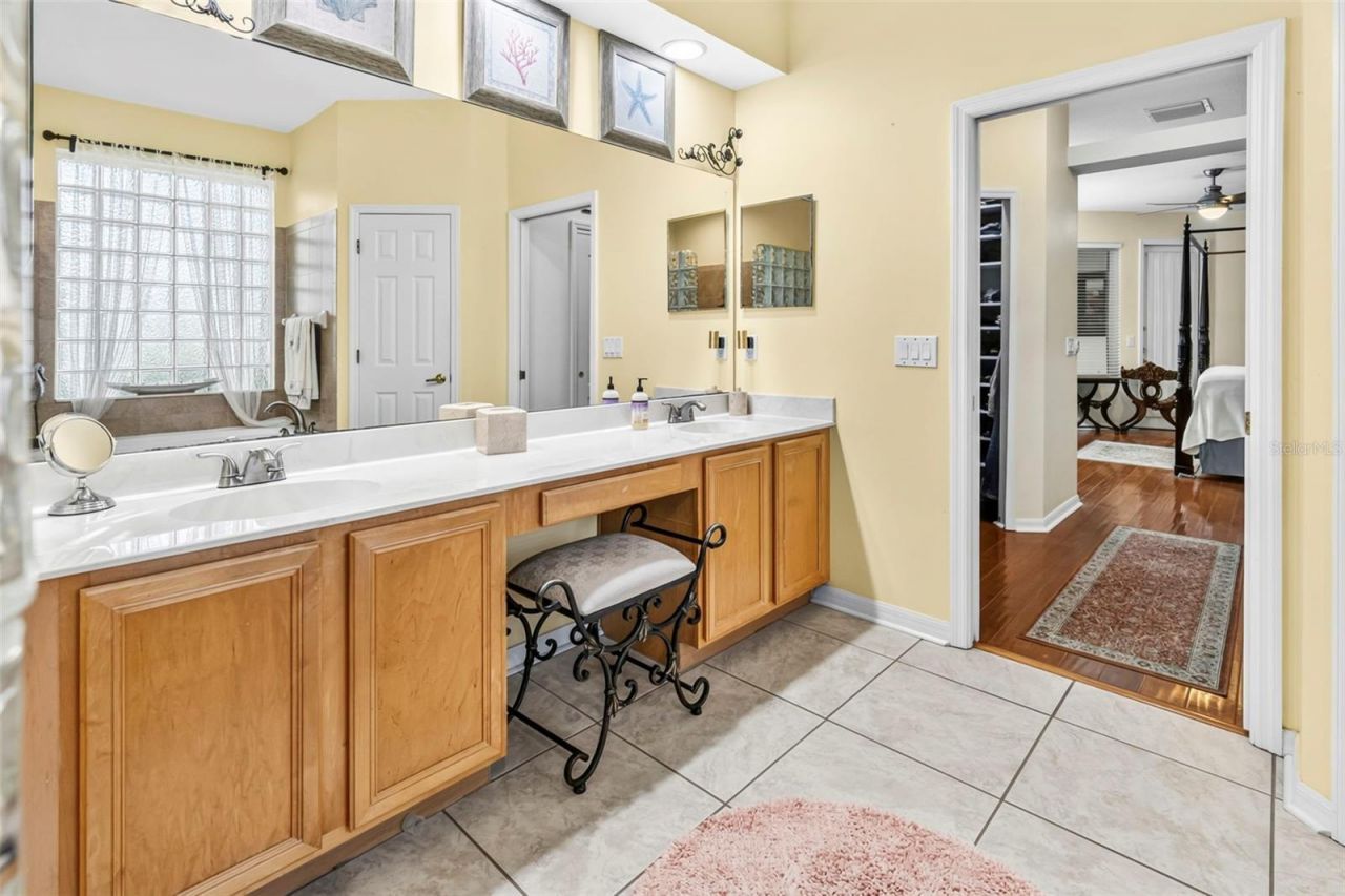 28 Camelot Ridge Drive, Brandon, FL 33511 Photo