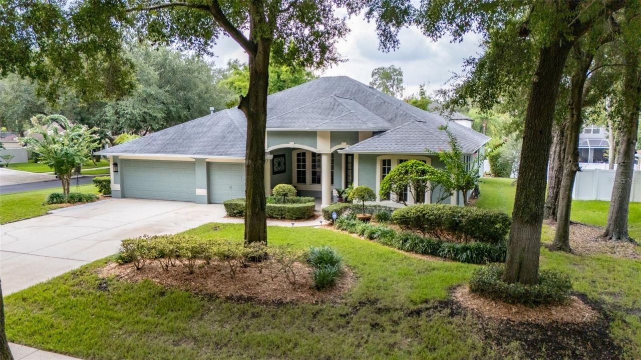 28 Camelot Ridge Drive, Brandon, FL 33511 Photo