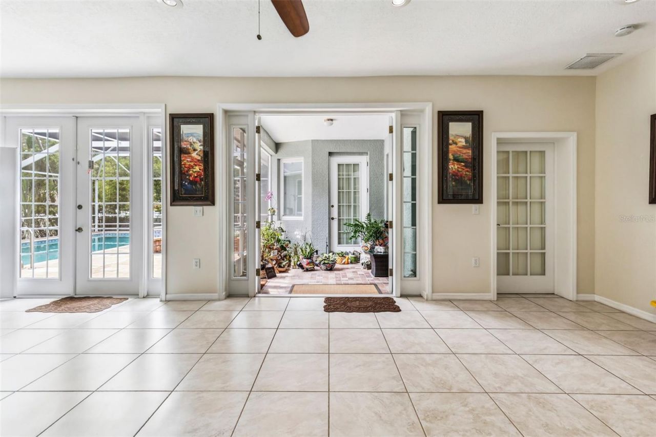 28 Camelot Ridge Drive, Brandon, FL 33511 Photo
