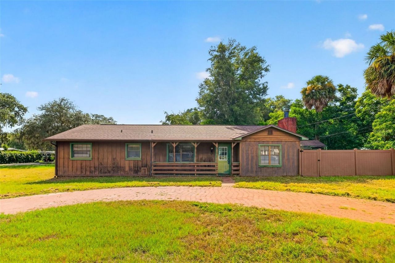 315 S Lone Oak Drive, Leesburg, FL 34748 Main Photo