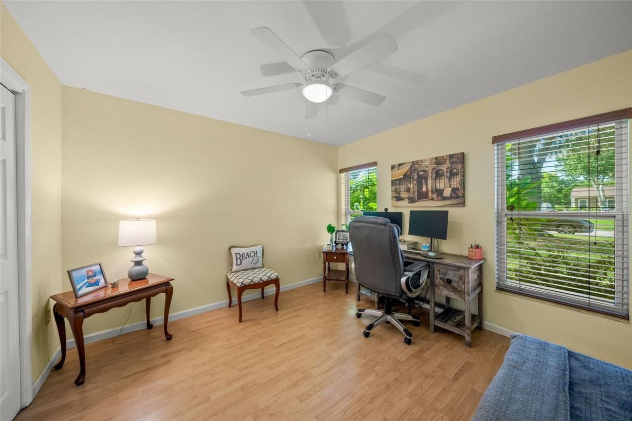 911 Southern Pine Lane, Sarasota, FL 34243 Photo