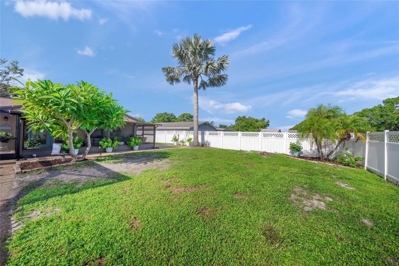 911 Southern Pine Lane, Sarasota, FL 34243 Photo