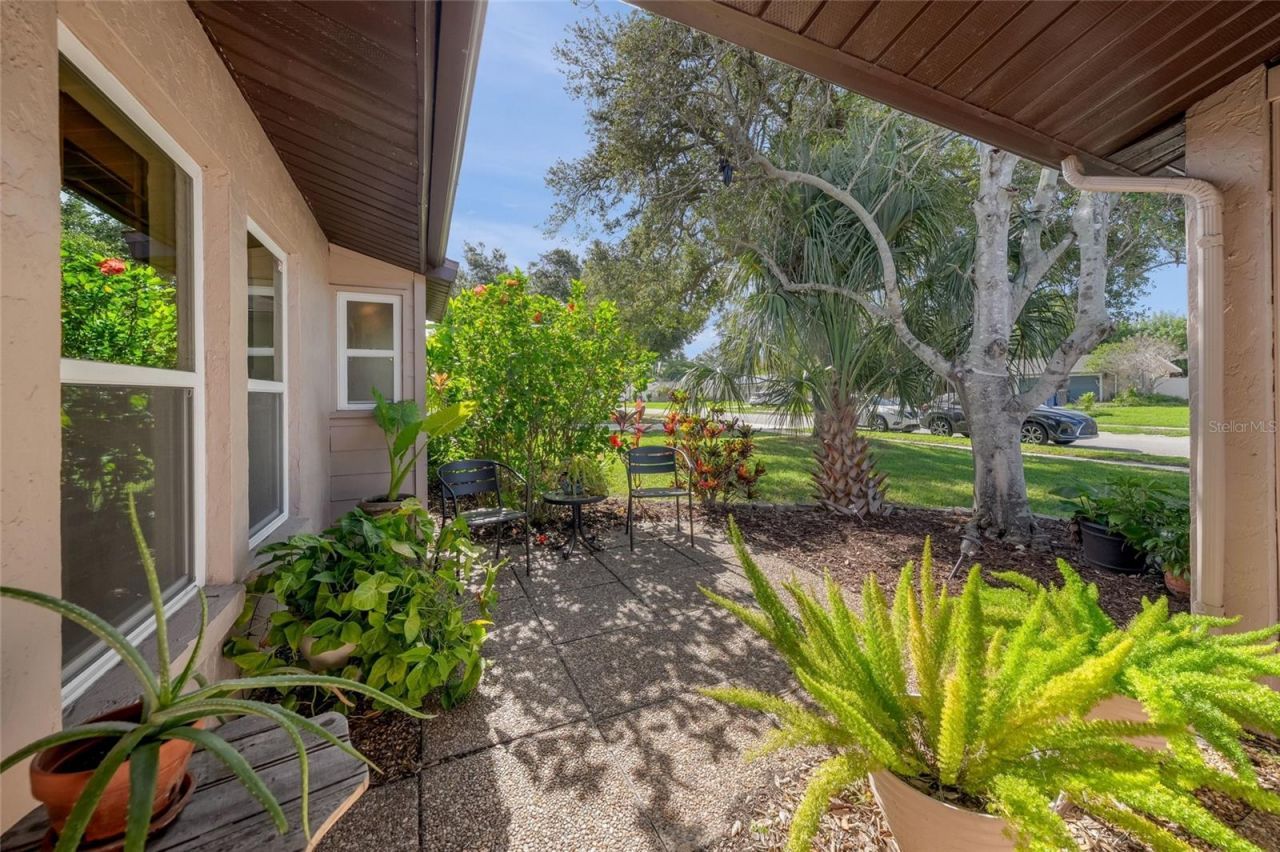 911 Southern Pine Lane, Sarasota, FL 34243 Photo