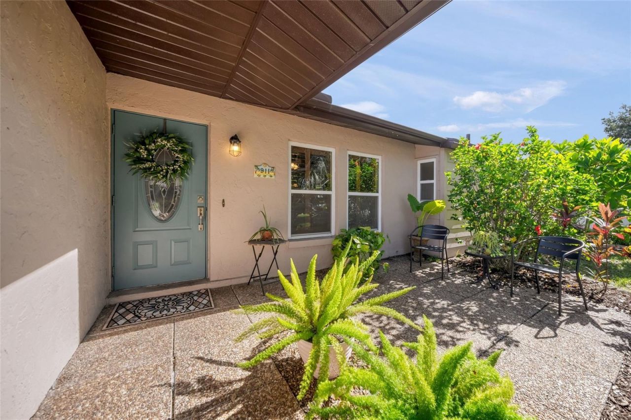 911 Southern Pine Lane, Sarasota, FL 34243 Photo
