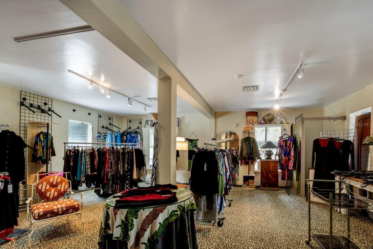 427 N Donnelly Street , Mount Dora, FL 32757 Photo