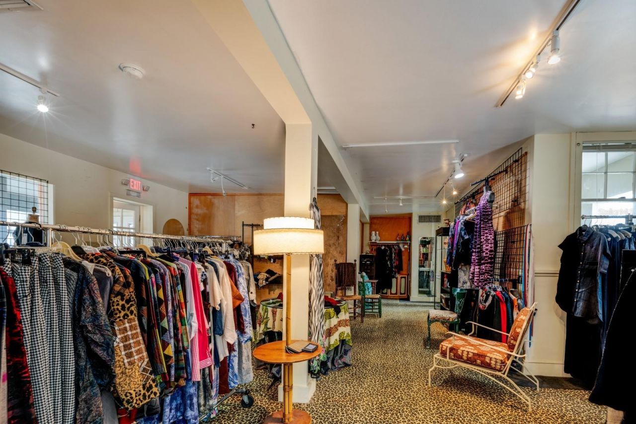 427 N Donnelly Street , Mount Dora, FL 32757 Photo