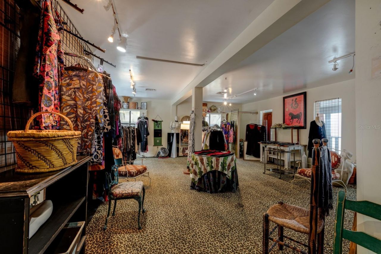 427 N Donnelly Street , Mount Dora, FL 32757 Photo