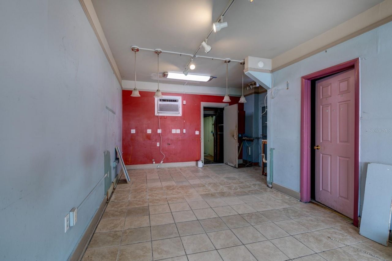 427 N Donnelly Street , Mount Dora, FL 32757 Photo