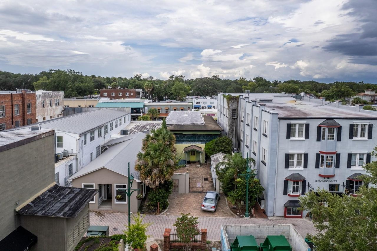 427 N Donnelly Street , Mount Dora, FL 32757 Photo