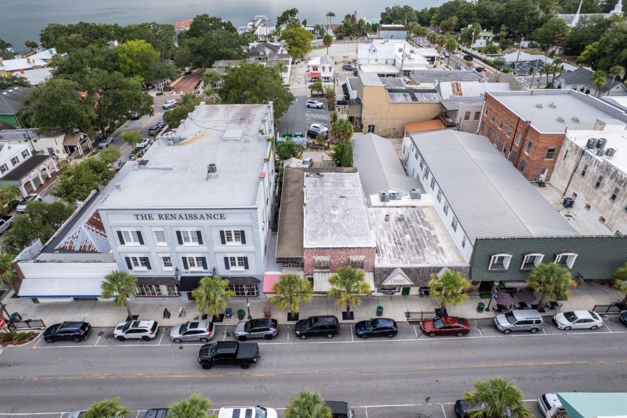 427 N Donnelly Street , Mount Dora, FL 32757 Photo