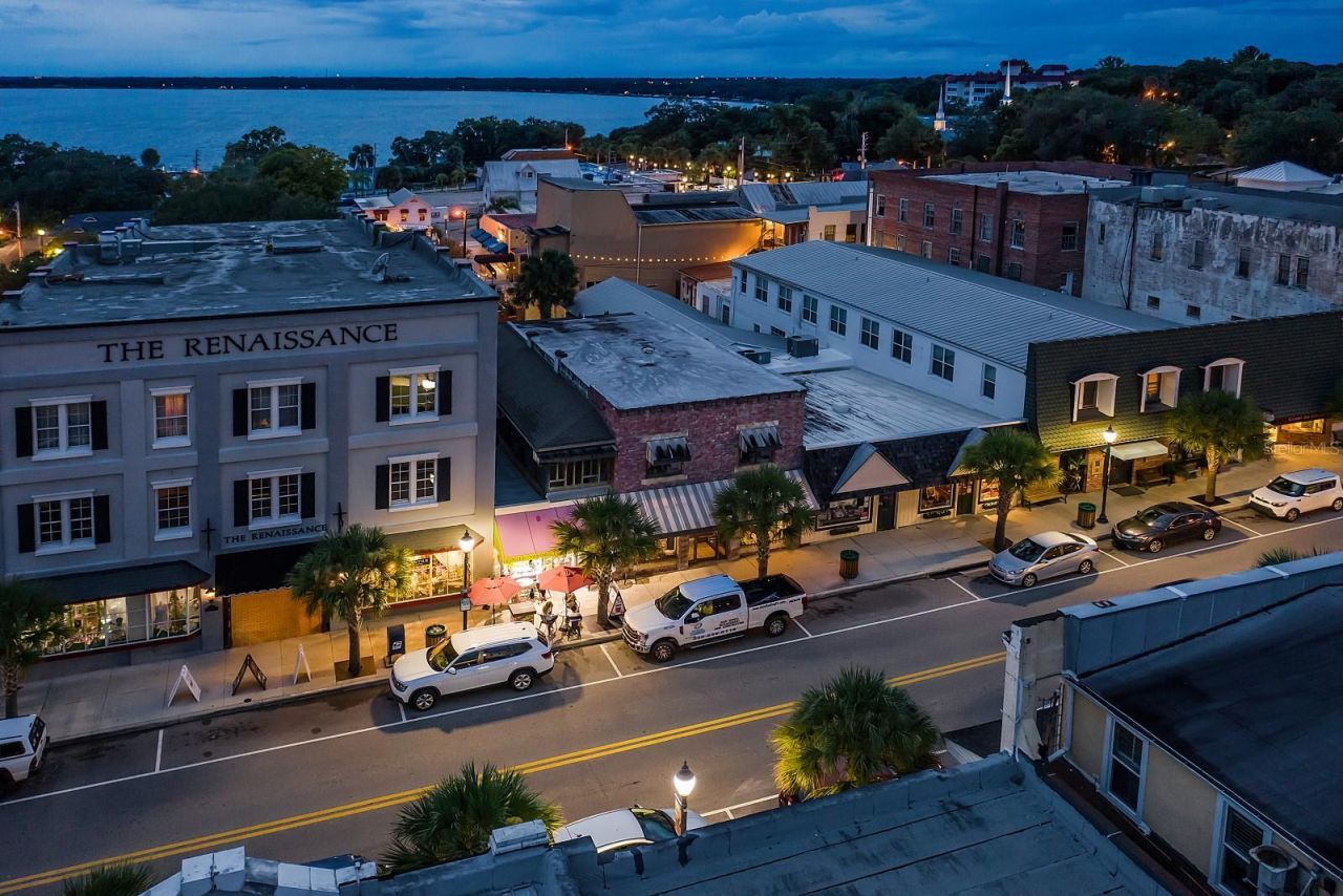 427 N Donnelly Street , Mount Dora, FL 32757 Photo