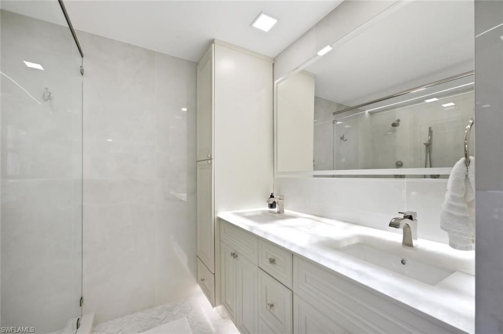 1274 Pine Ct , Naples, FL 34102 Photo