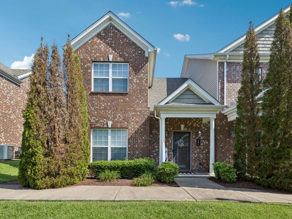 341 Rowlette Cir, Murfreesboro, TN 37127