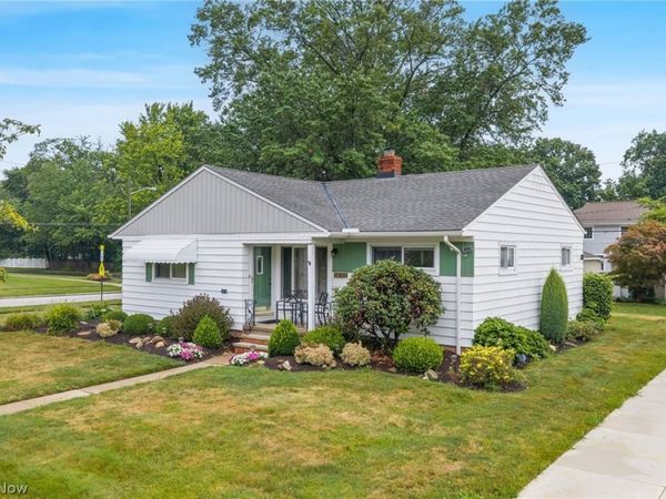 26742 Henry Road , Bay Village, OH 44140