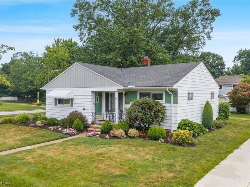 26742 Henry Road, Bay Village, OH 44140 Photo 1